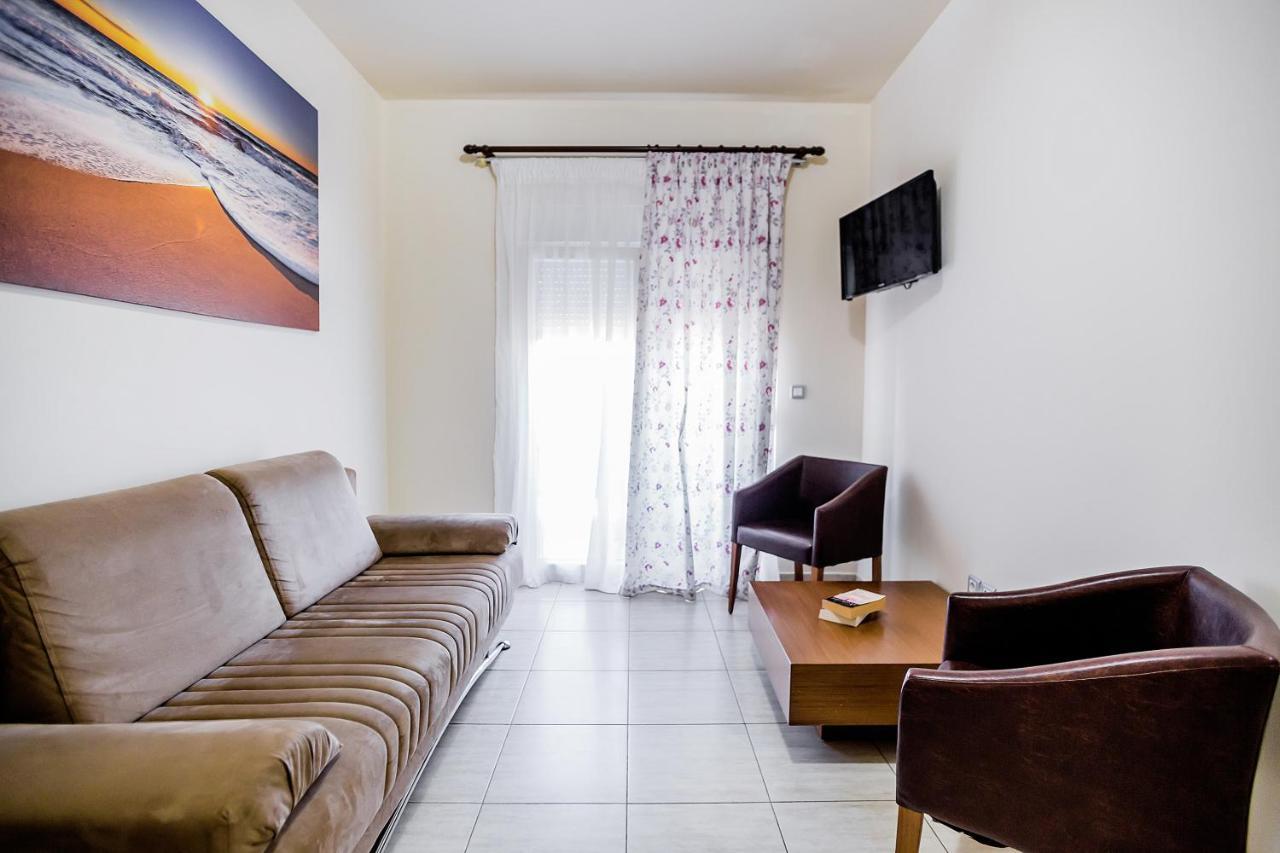 Thalassa Apart Hotel Alexandroupoli Bagian luar foto