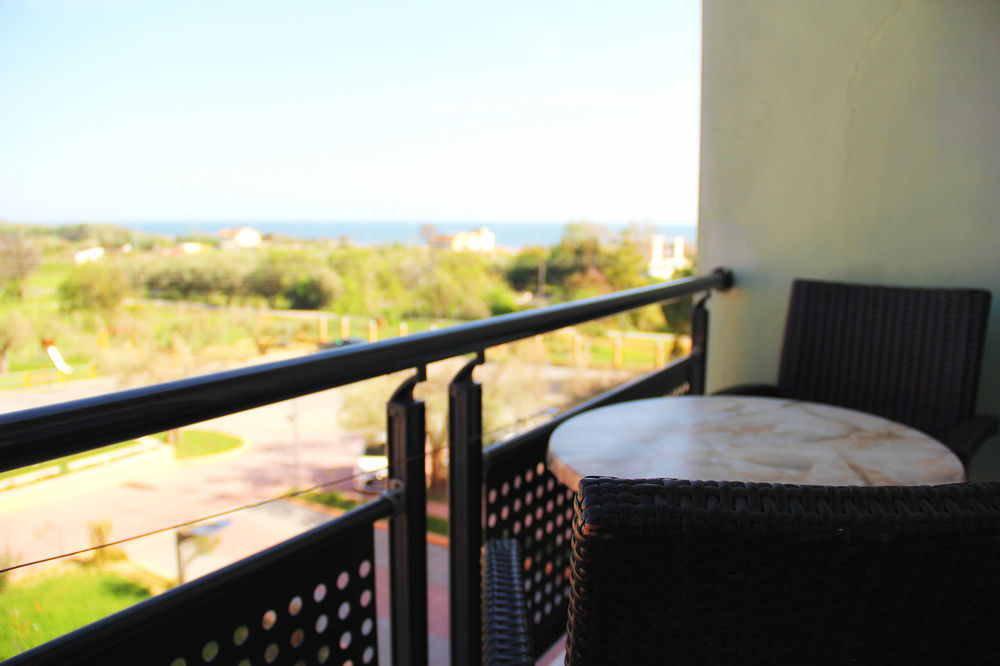 Thalassa Apart Hotel Alexandroupoli Bagian luar foto